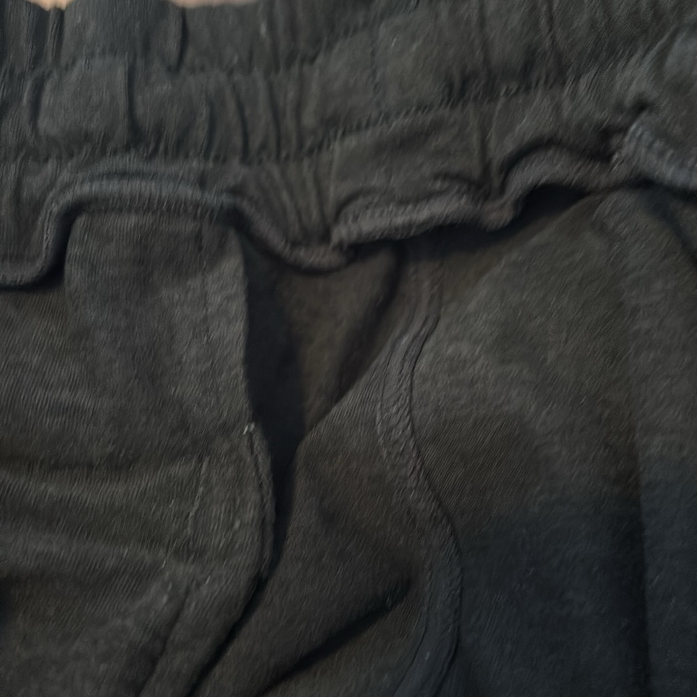 Vuori Black Sweatpants with White Drawstring - Picture 9 of 9